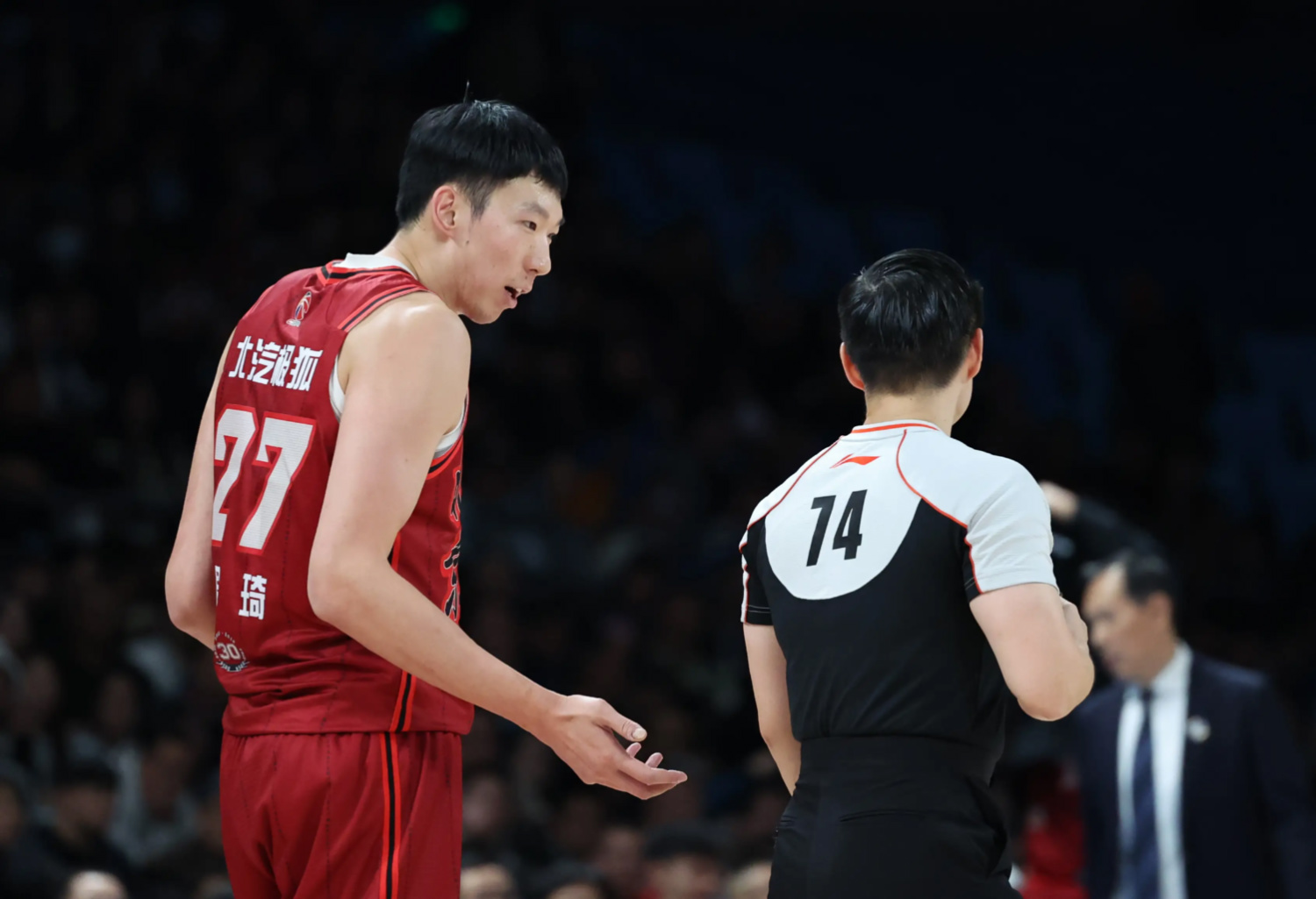 开云网页关于里程碑夜拜仁慕尼黑完成体检；CBA常规赛集结日刷纪录；信心回归；身体对抗强度拉满的信息